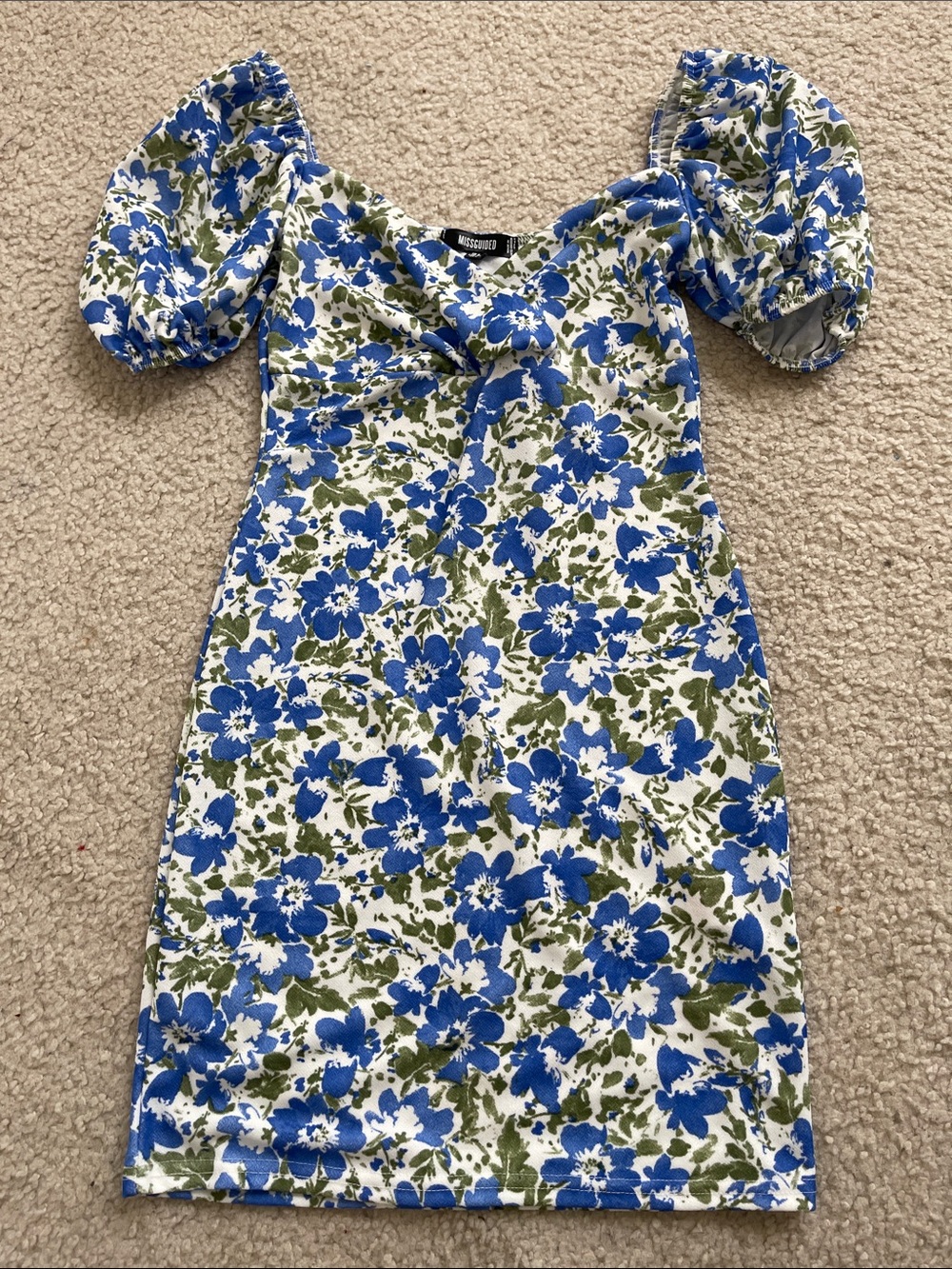 Missguided Blue Floral Puff Sleeve Dress
Size 2